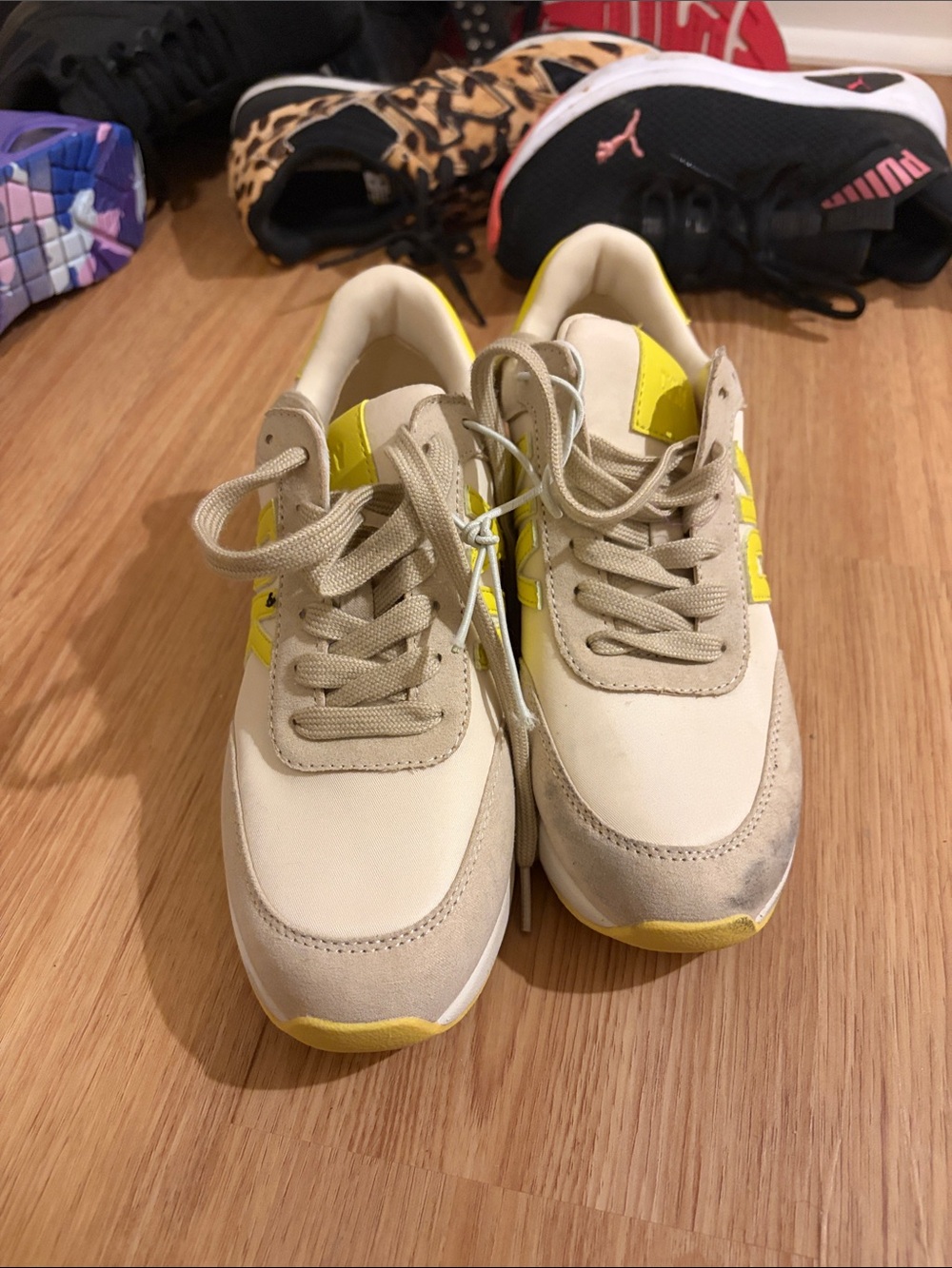 DKNY OAK logo Cream and Yellow Sneakers